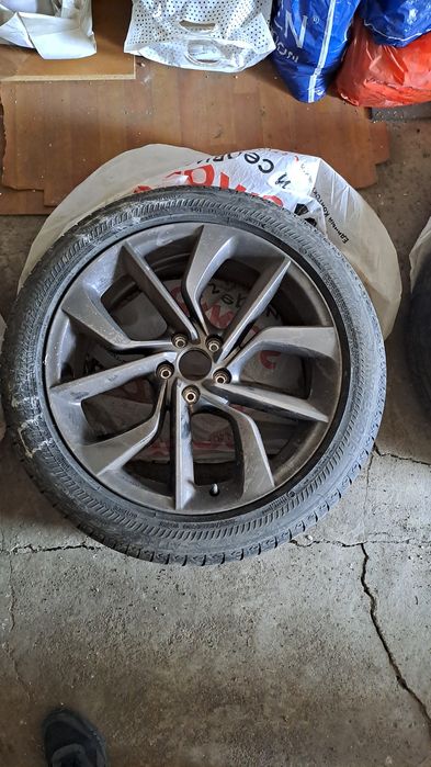 Продам шины 255/45/20