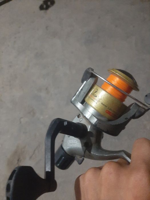 Продам катушку кобра с леской