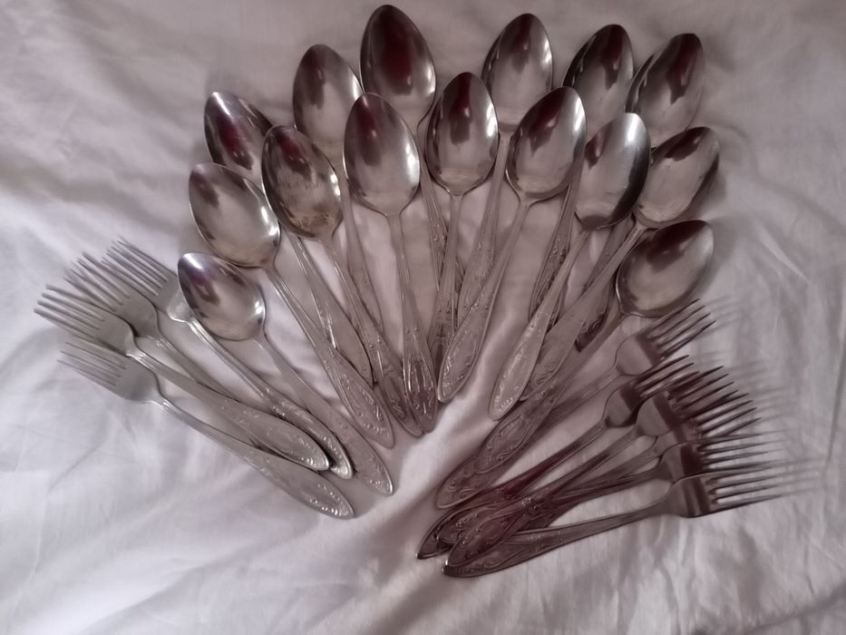 Ложки,вилки нержавейки, половник-соусник, мельхиоровые  ложки, тёрка