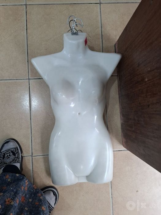 Qomat yarimta maniken kiyim uchun