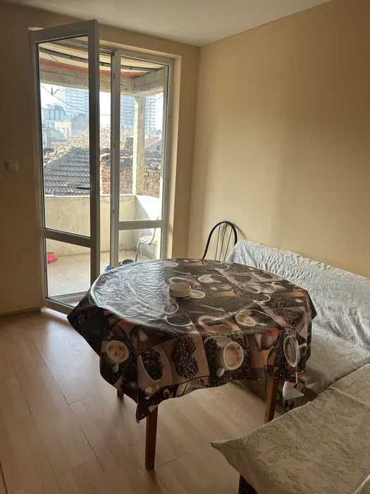 Дава се под наем Тристаен апартамент в София, Център - 20 кв.м за 306 € - Снимка #3