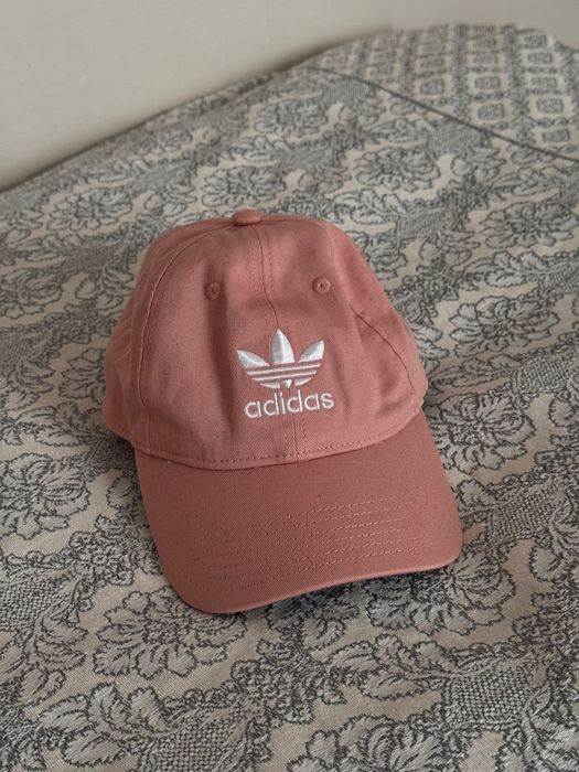 Кепка Adidas в розовом цвете