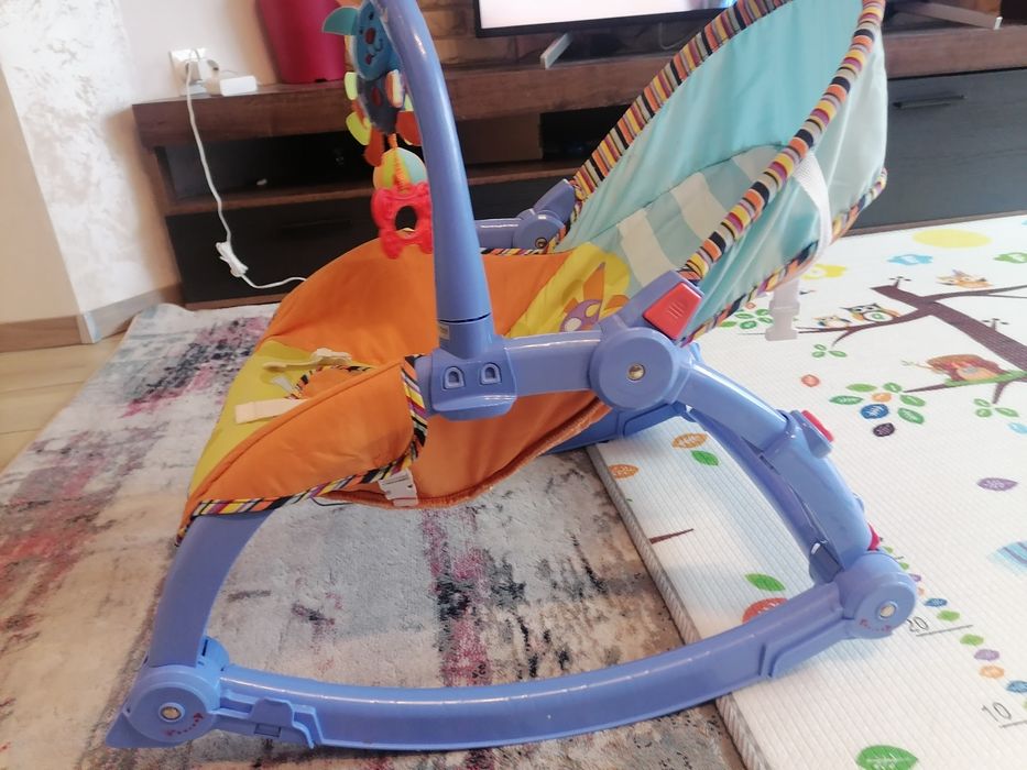 Детски люлеещ се шезлонг