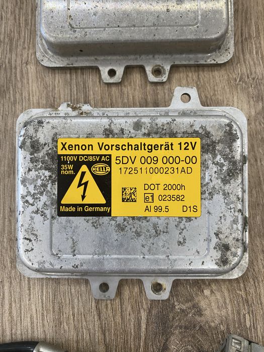 Ксенон баласт Hella + 4 бр. Ксенонови крушки