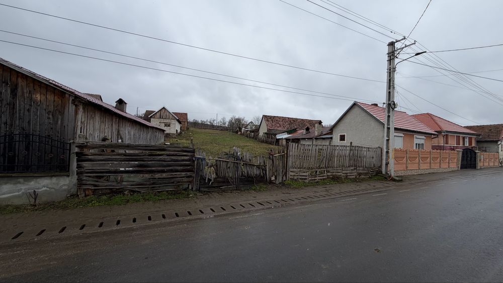 Teren intravilan de vanzare -Pauca 1352 mp / PUZ