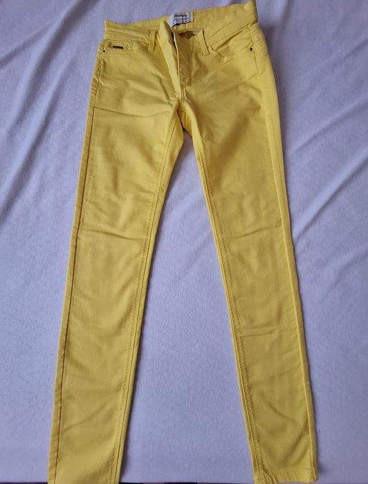 Pantaloni dama Stradivarius