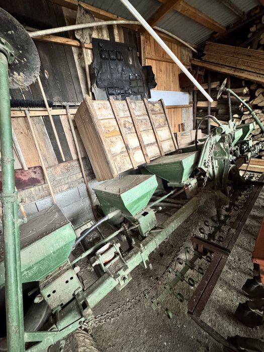 Semănătoare SPC6 cu fertilizare