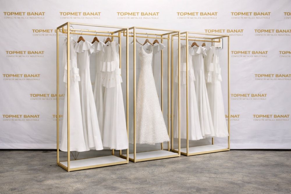 Suport metalic magazine haine textile showroom
