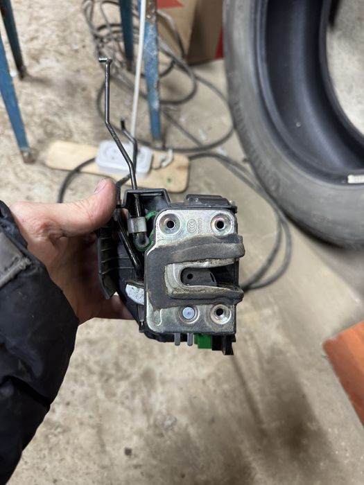 замок для Kia rio 2014