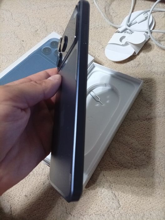 Айфон 17 pro max (андроид)