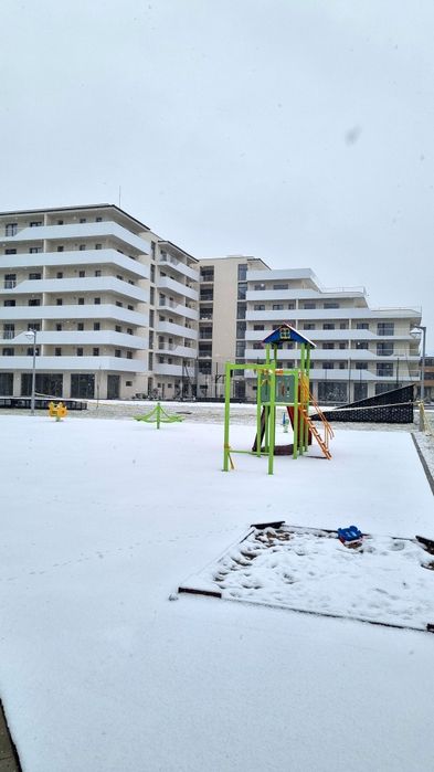 Persoana fizica vand apartament pe Eroilor, Floresti