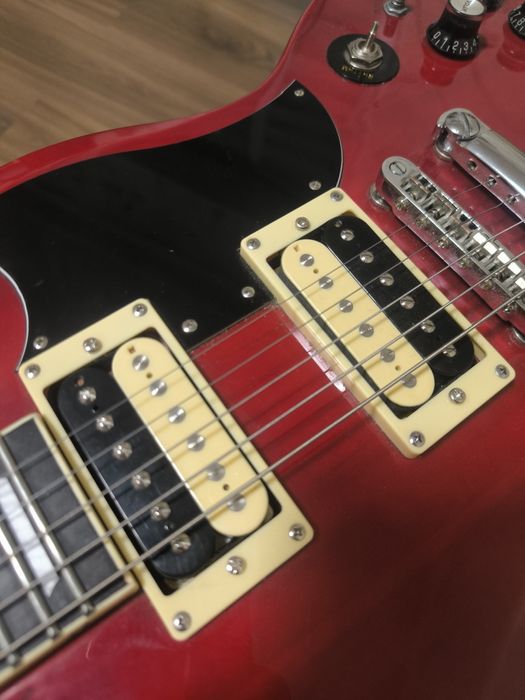 Продам электрогитару Harley Benton SG