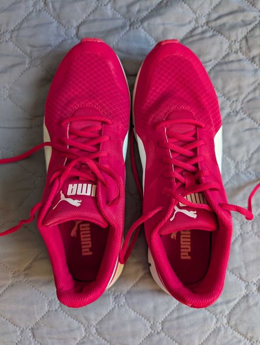 Нови дамски маратонки за тичане или ходене PUMA размер 42.5