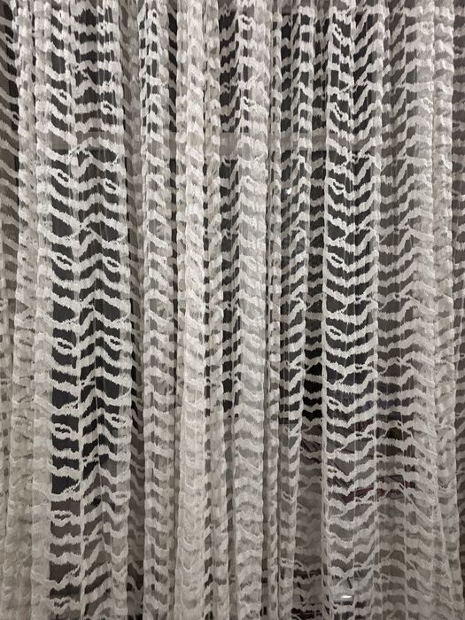 Продаю шторы и тюль срочно