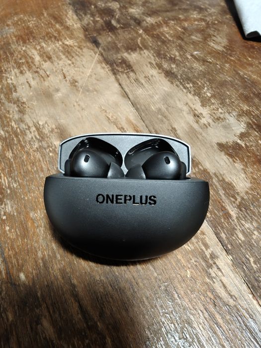 Наушники OnePlus buds 4