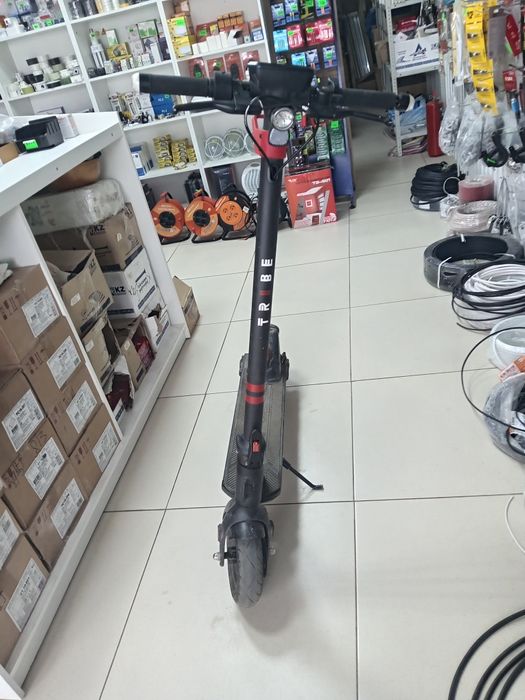 Продам электро самокат TRIBE
