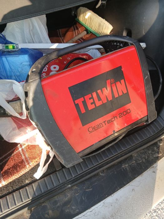 Уред за шлафане и  полиране на неръждаема заварка .