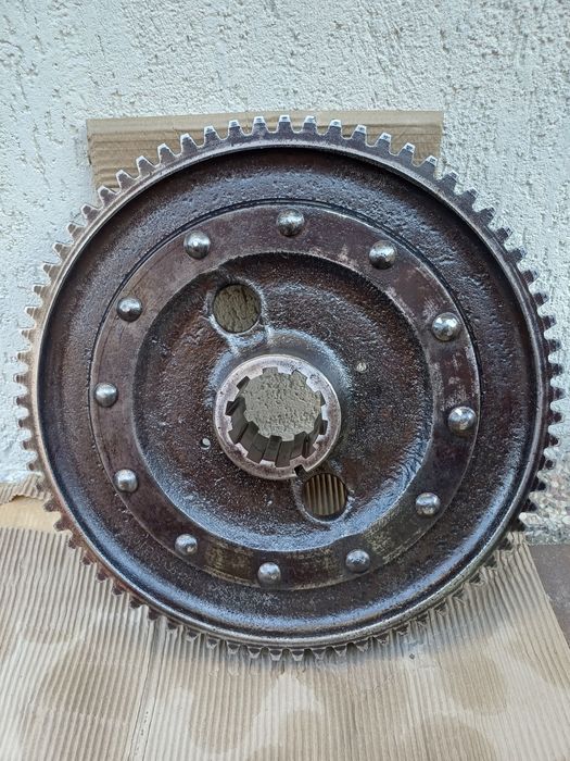 Coroana dreapta transmisie tractor U 650 ( Produs in Romania )