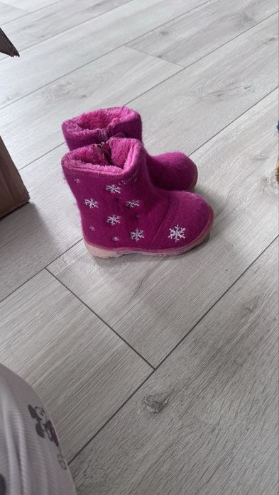 Продам Зимний обувь