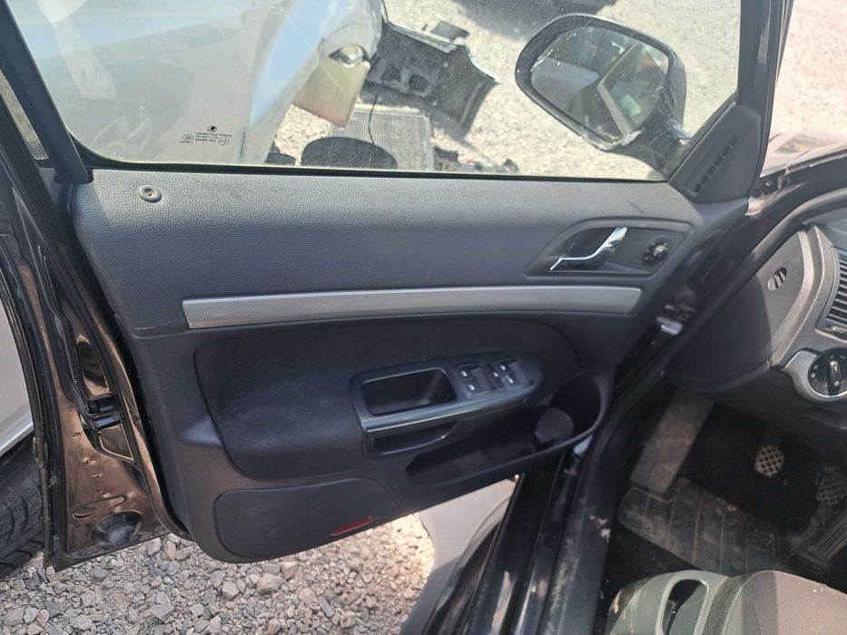 Продавам Skoda Octavia II facelift комби, 1.6tdi 105кс на части, 5ск