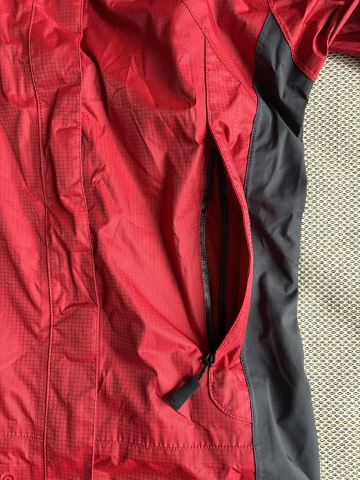 Дамска ветровка Mammut Drytech