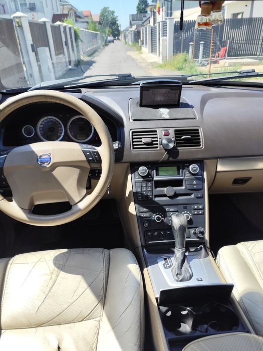 VOLVO XC90 2011 — imagine 3