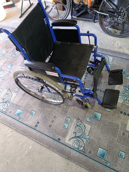 Продам инвалидную коляска