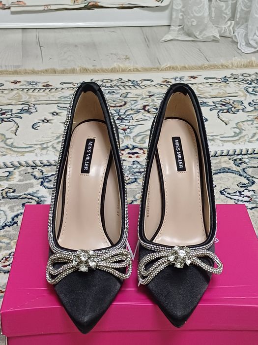 Продам новые туфли