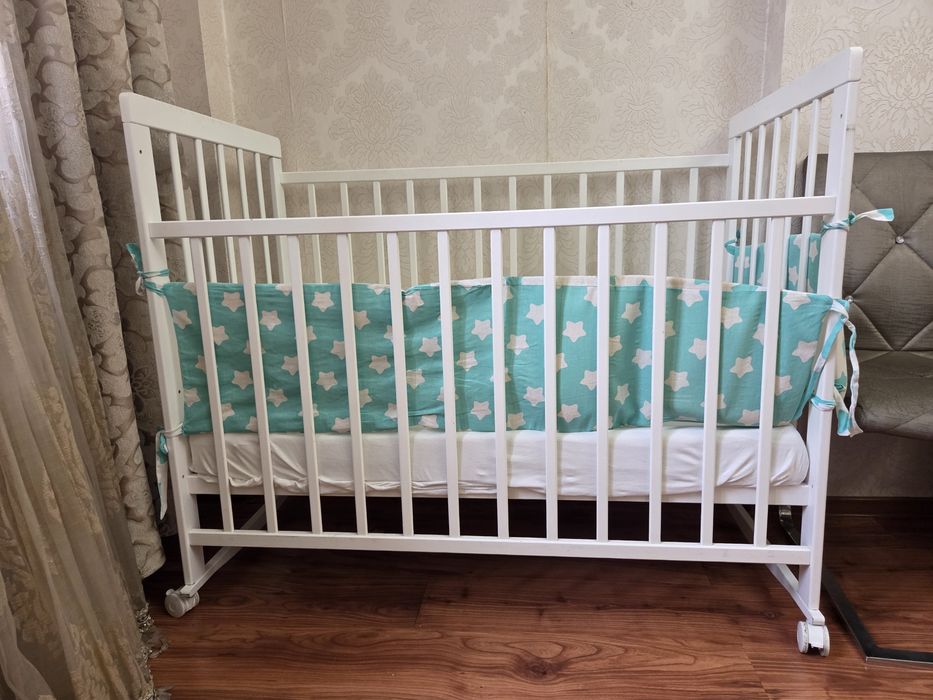 Детская кроватка