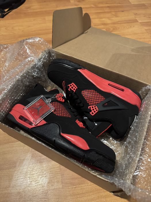 Air Jordan 4 Red Thunder 42