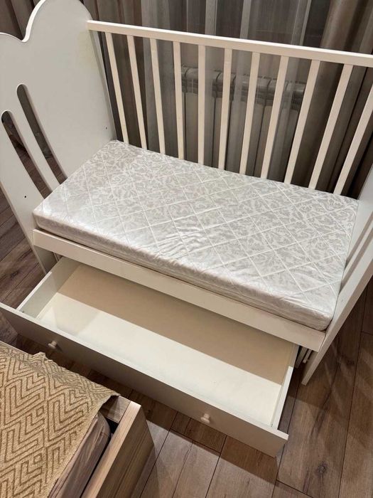 Детская кроватка