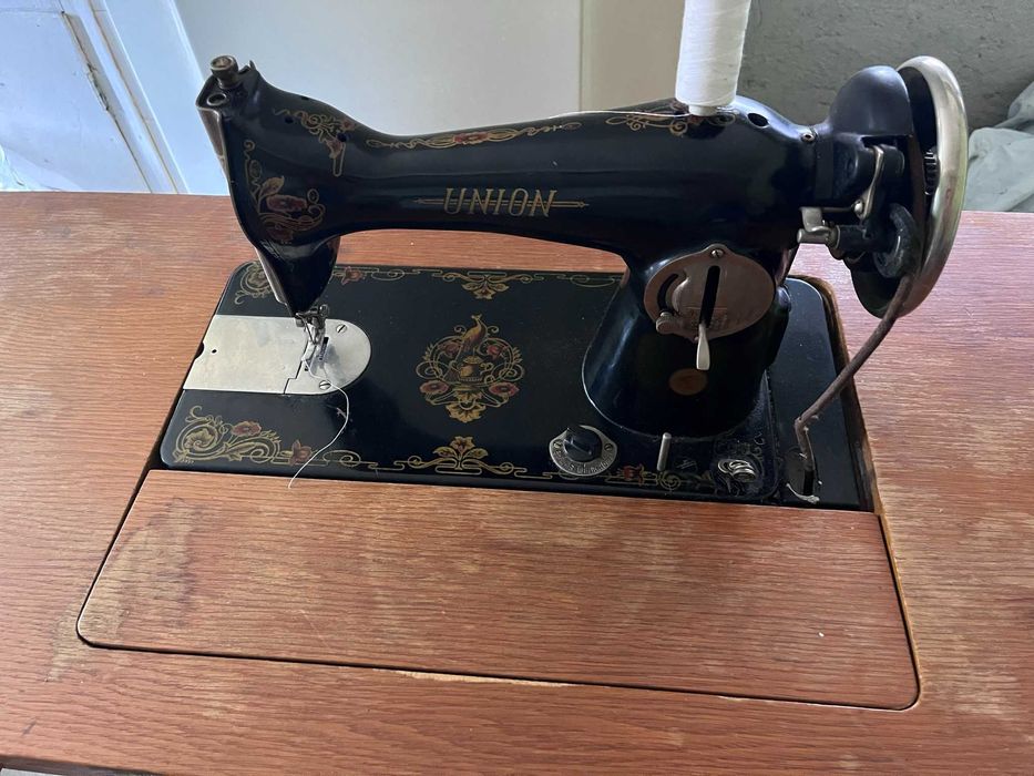 Крачна руска шевна машина UNION !!!