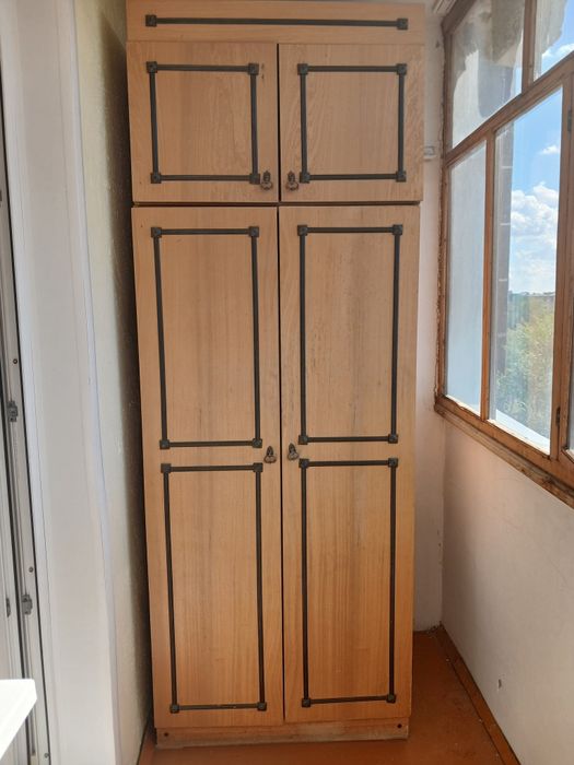 Продам шкафы недорого.  Самовызов.  Забирайте..