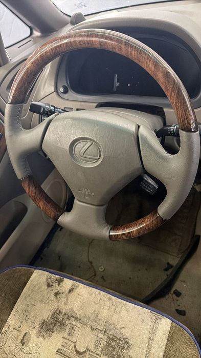 Продам Lexus Rx 300