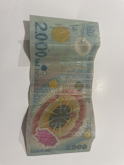 Bagnota de 2.000 lei cu Eclipsa