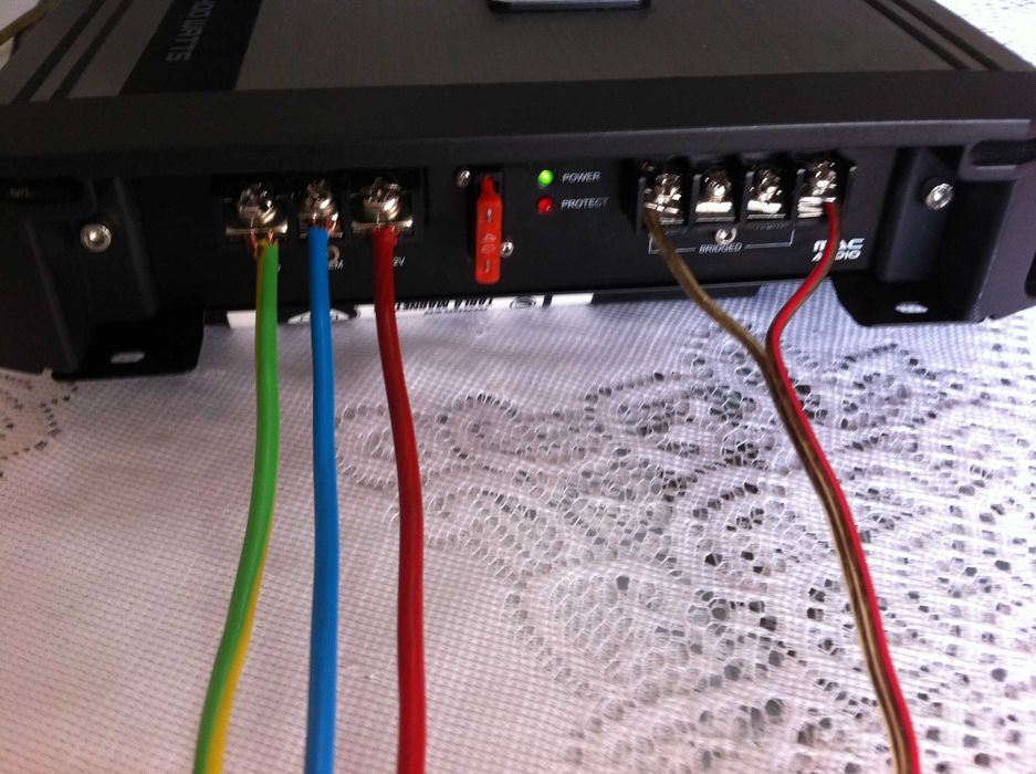 Amplificator Renegade/Alpine MRH-T305 /Mac Audio max 500W (statie