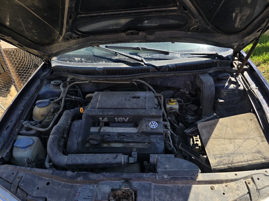 VW Golf 4 Edition 1.4 16V – 2001 – pentru piese/dezmembrări