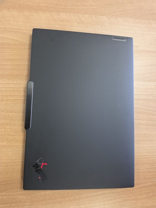 Lenovo ThinkPad X1 Carbon Gen 12 Ultra 7 165U 32/1TB FHD+ 14' 5G Touch