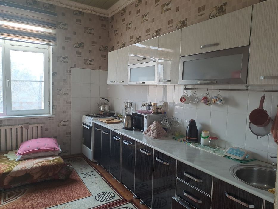 Уй сотилади аэропорт коттедж отчопар