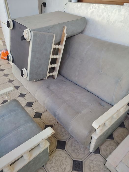 Б/у Диван и кресло