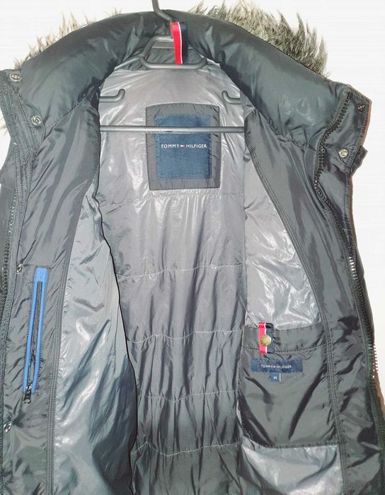 Geaca Tommy Hilfiger original cu pene Medium -Large .550 Ron