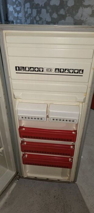 Eski rossiyski holodilnik sotiladi