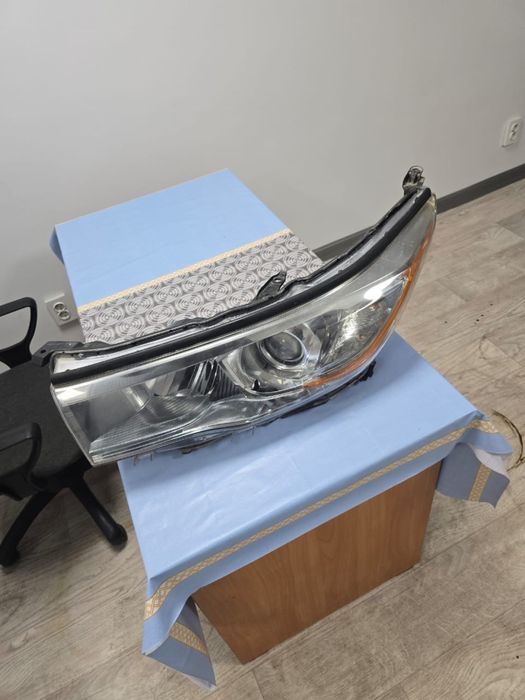 Фары на Toyota Highlander