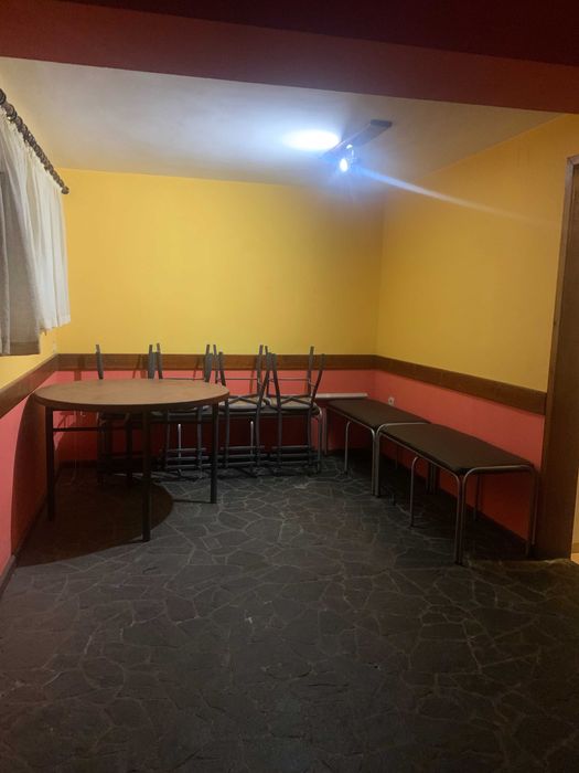 ЗАВЕДЕНИЕ ЗА ХРАНЕНЕ в центъра на гр. Карлово