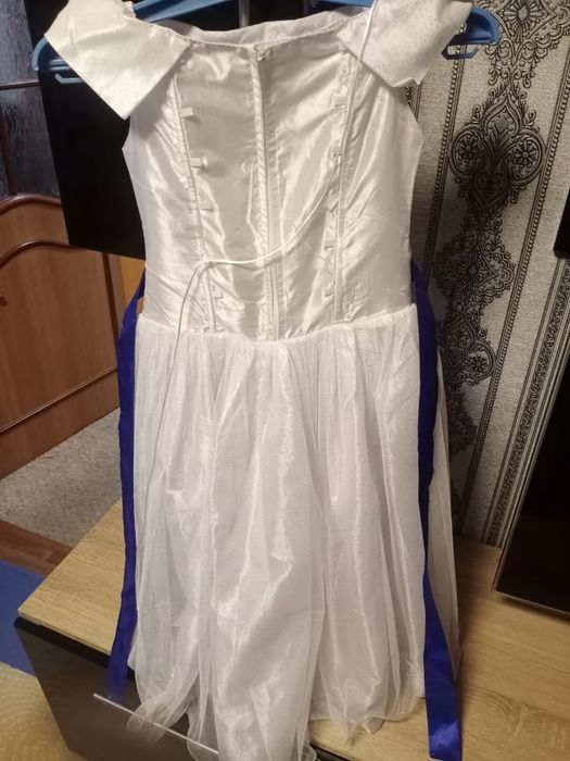 Платья нарядное.