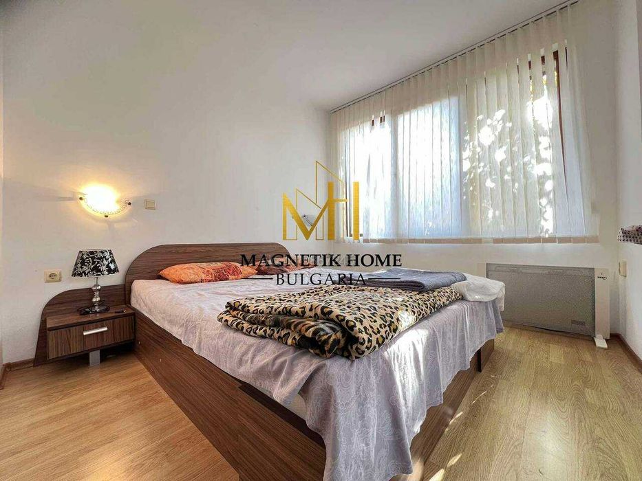 Страхотна двуетажна къща с паркомясто и басейн в ж.к. Сарафово