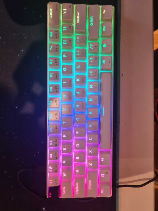 Tastatura RK61 brown switch la pachet cu mousepad Spacer nou!