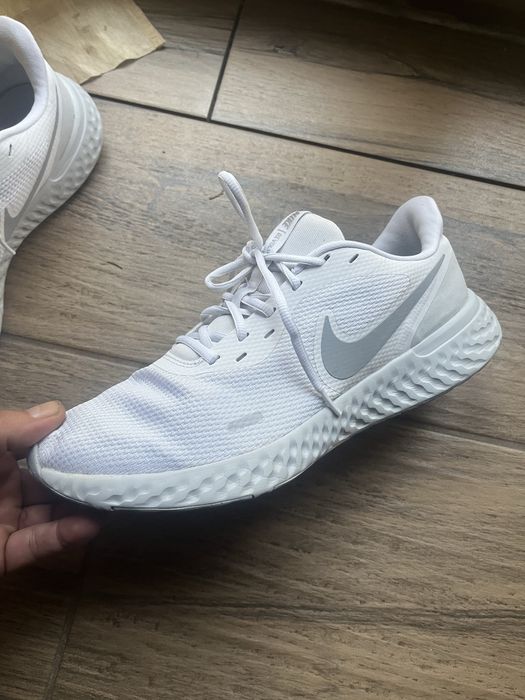 Nike revolution 5 46номер