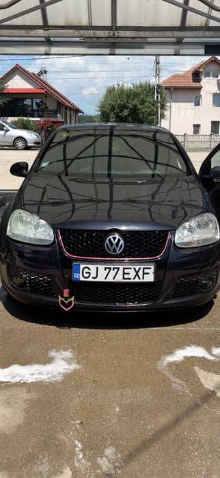 Se vinde Golf V,an 2005