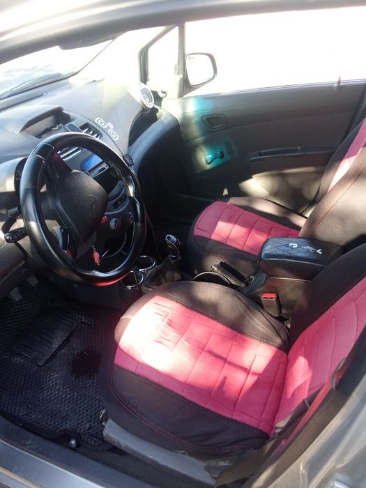 Продается спарк 2014 года. Газ бензин Цена 4000уе. Газ 4 поколение.